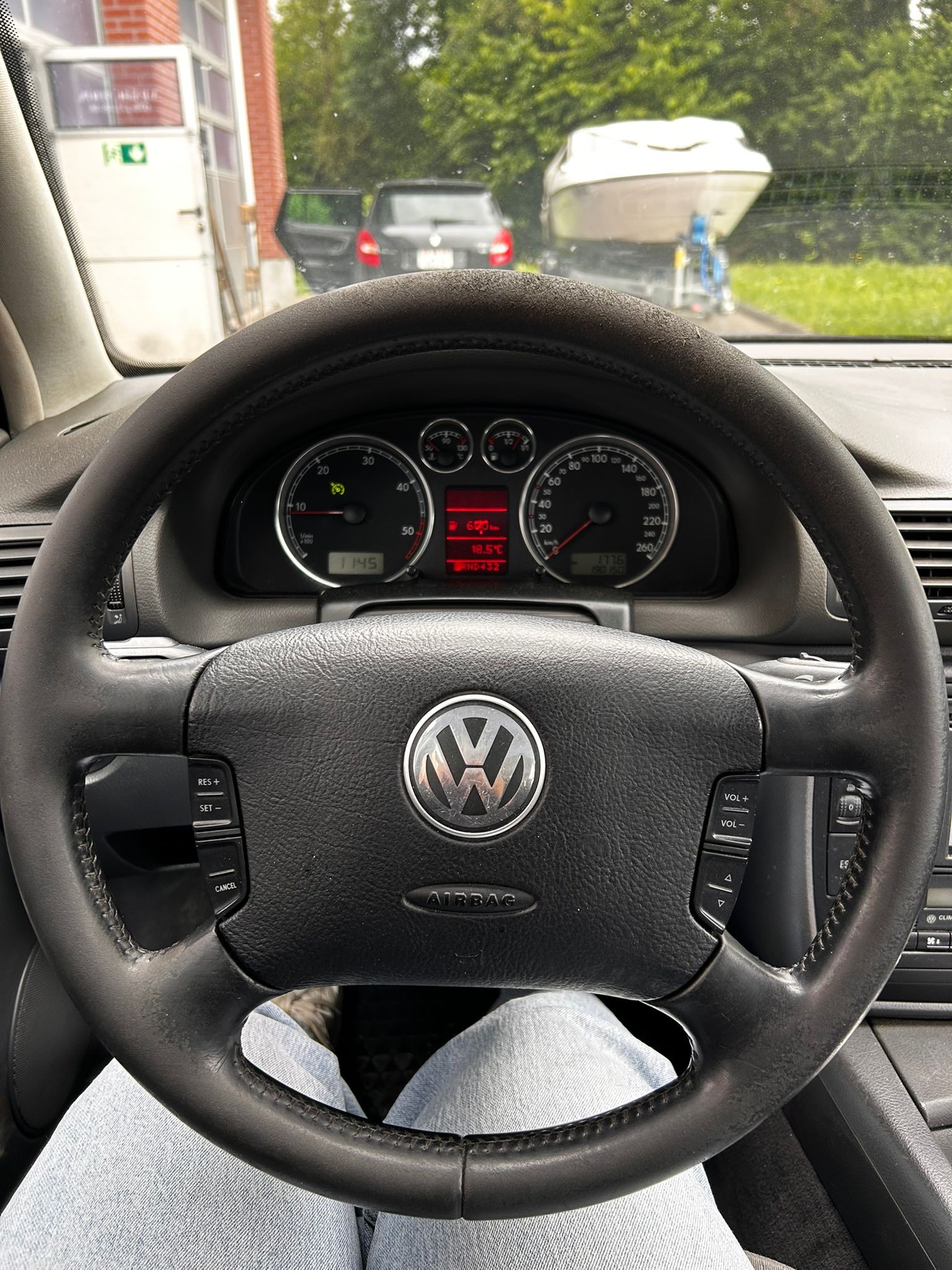 VW Passat Variant 1.9 TDI Comfortline-image-8