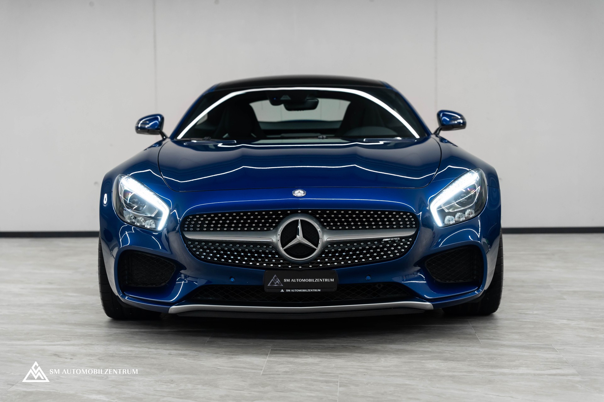 MERCEDES-BENZ AMG GT S Coupé / CH / Burmester / Panorama / Rückfahrkamera-image-1