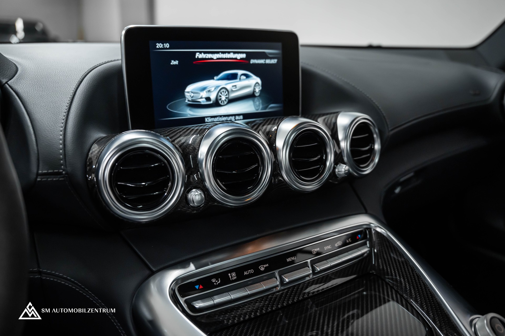 MERCEDES-BENZ AMG GT S Coupé / CH / Burmester / Panorama / Rückfahrkamera-image-26