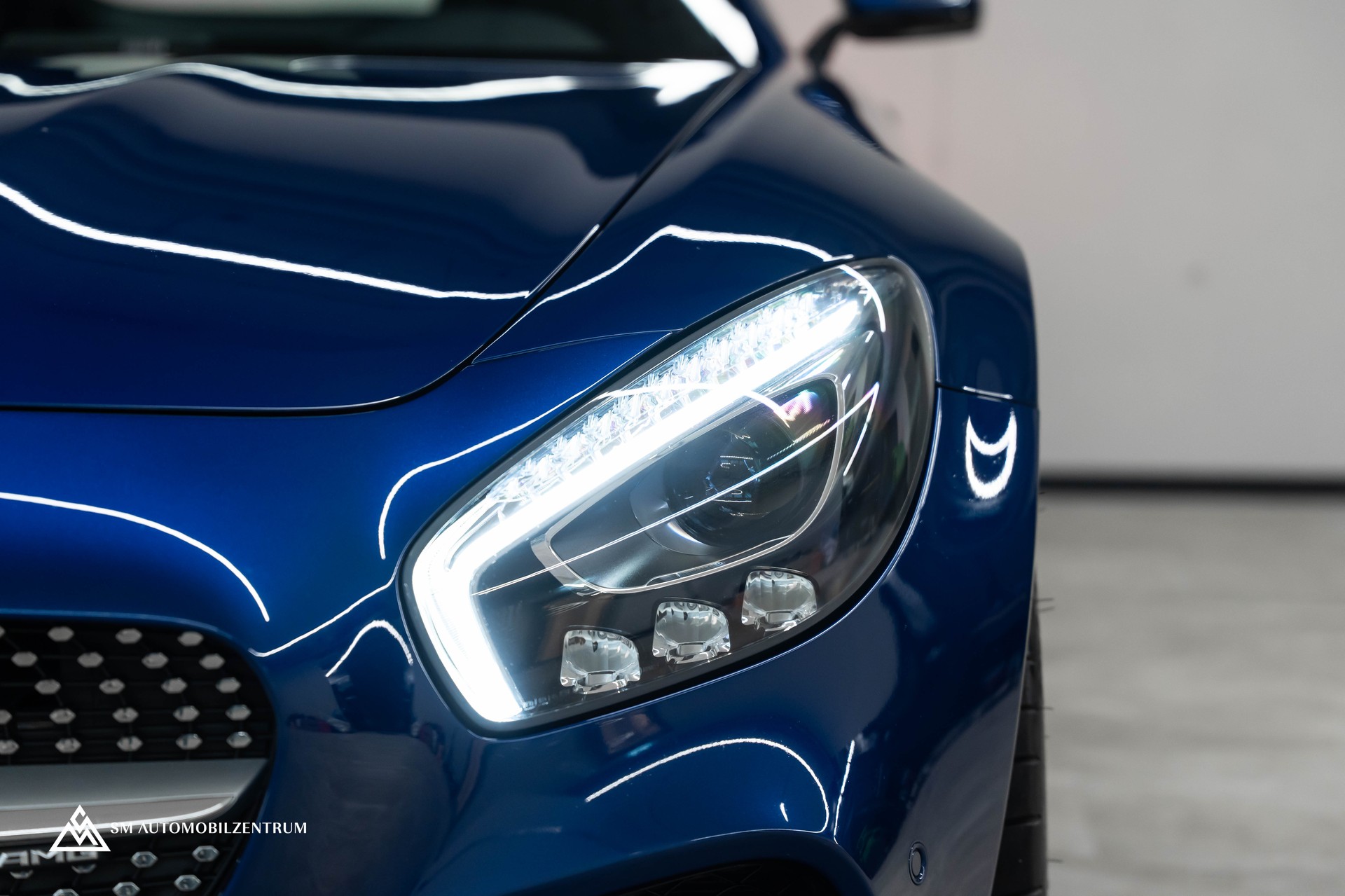 MERCEDES-BENZ AMG GT S Coupé / CH / Burmester / Panorama / Rückfahrkamera-image-2