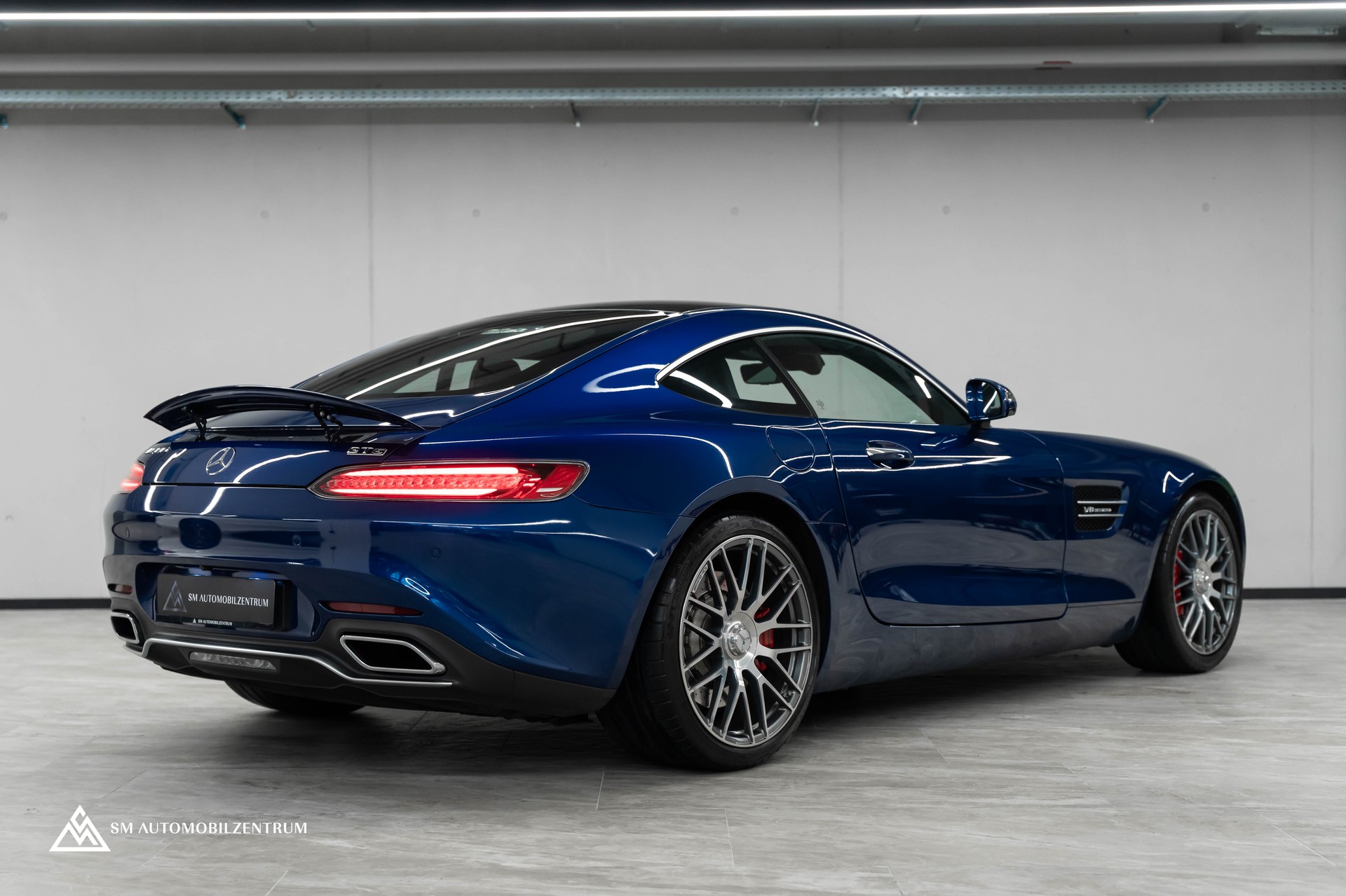 MERCEDES-BENZ AMG GT S Coupé / CH / Burmester / Panorama / Rückfahrkamera-image-7