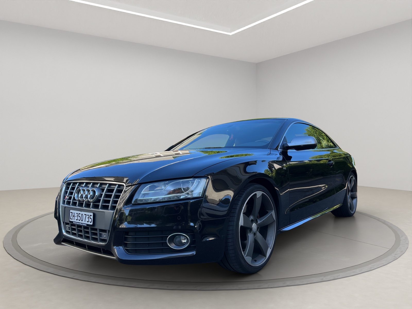AUDI 4.2 V8 FSI quattro T-Tronic