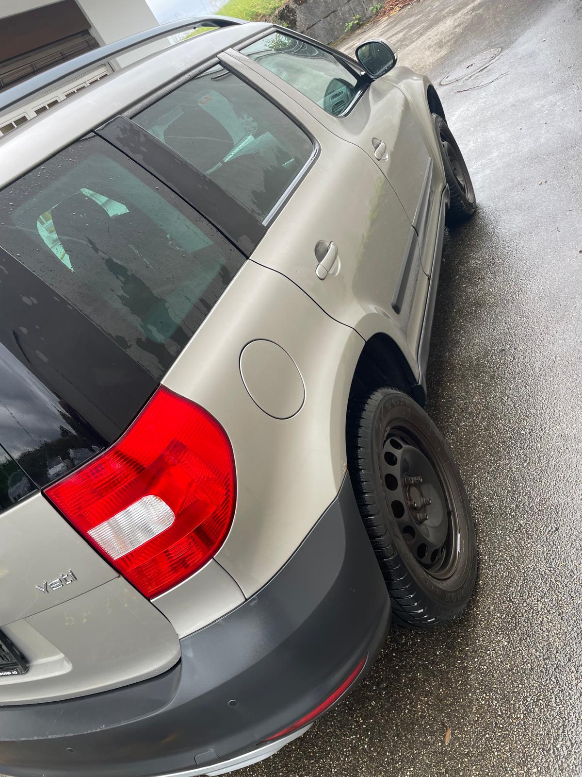 SKODA Yeti 1.4 TSI Ambition-image-10