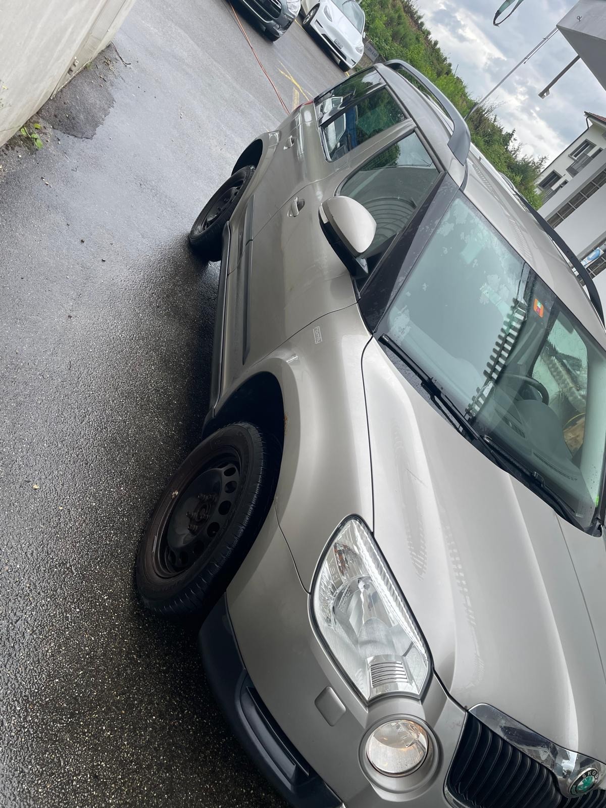 SKODA Yeti 1.4 TSI Ambition-image-15
