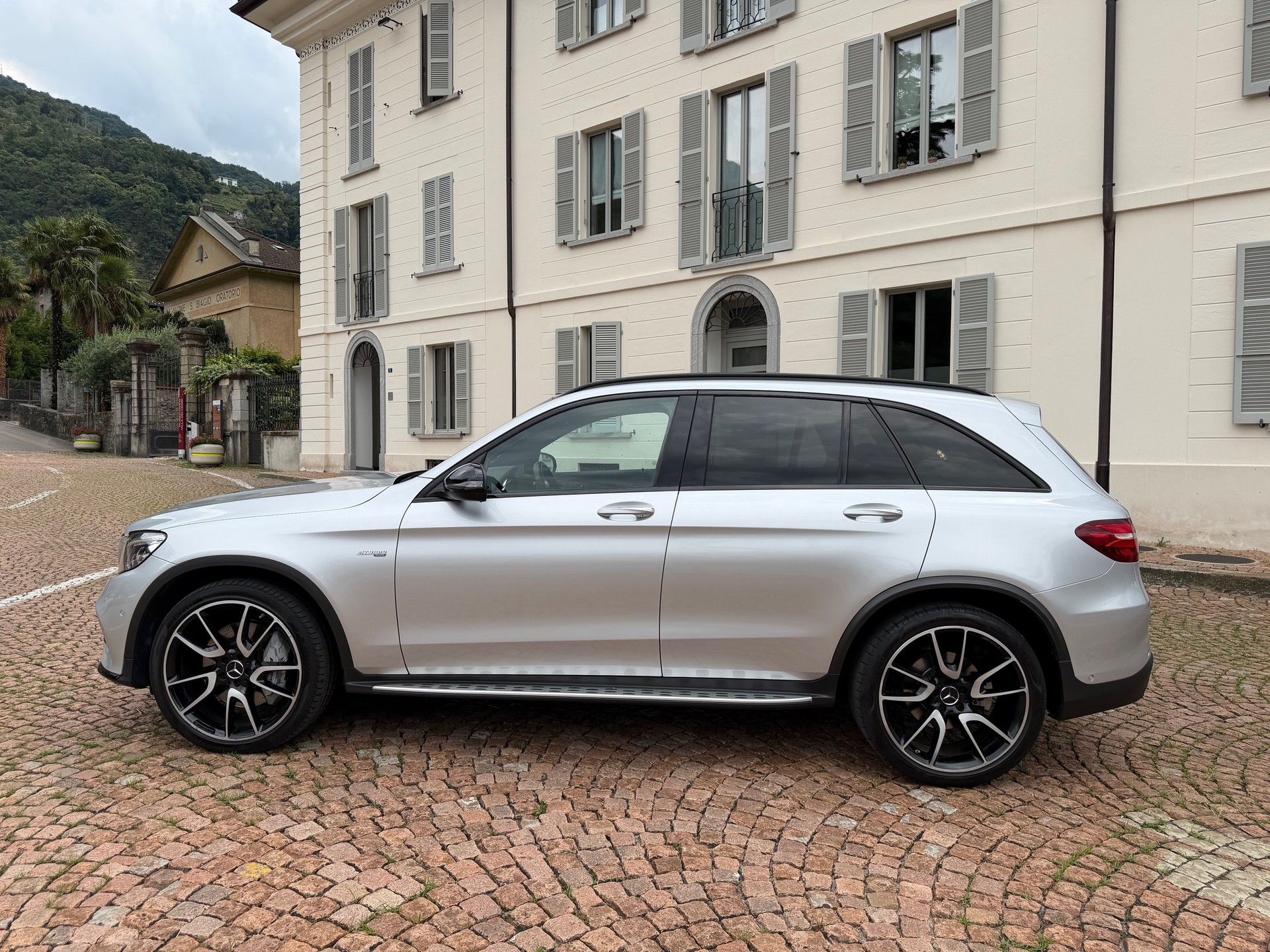 MERCEDES-BENZ GLC 43 AMG 4Matic 9G-Tronic-image-6