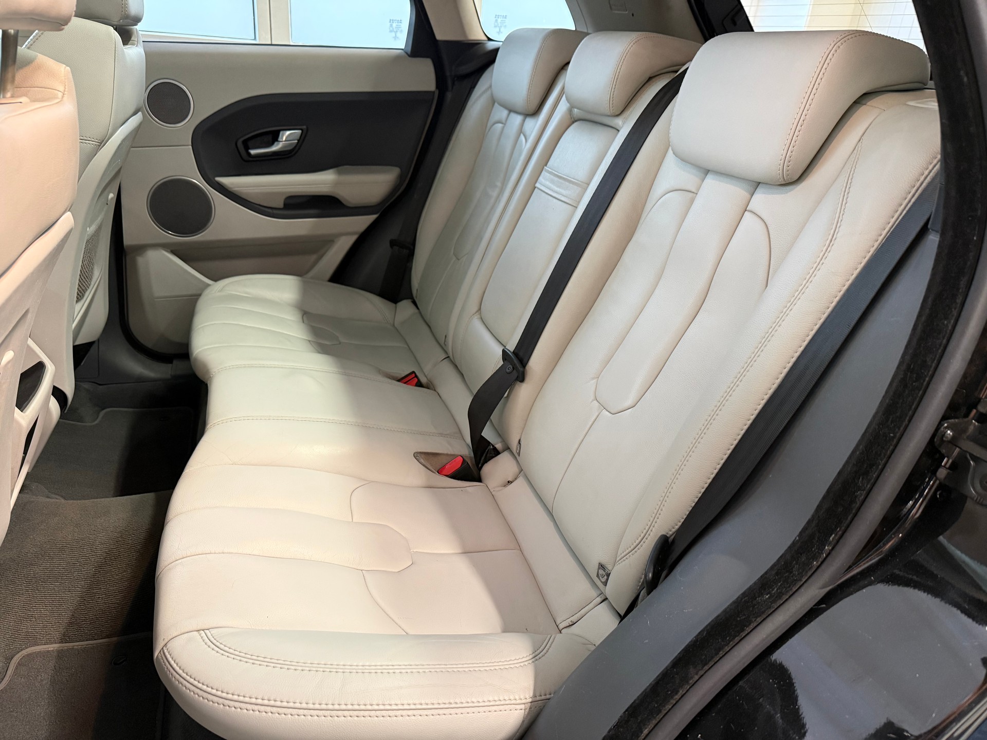 LAND ROVER Range Rover Evoque 2.2 SD4 Pure AT6-image-20