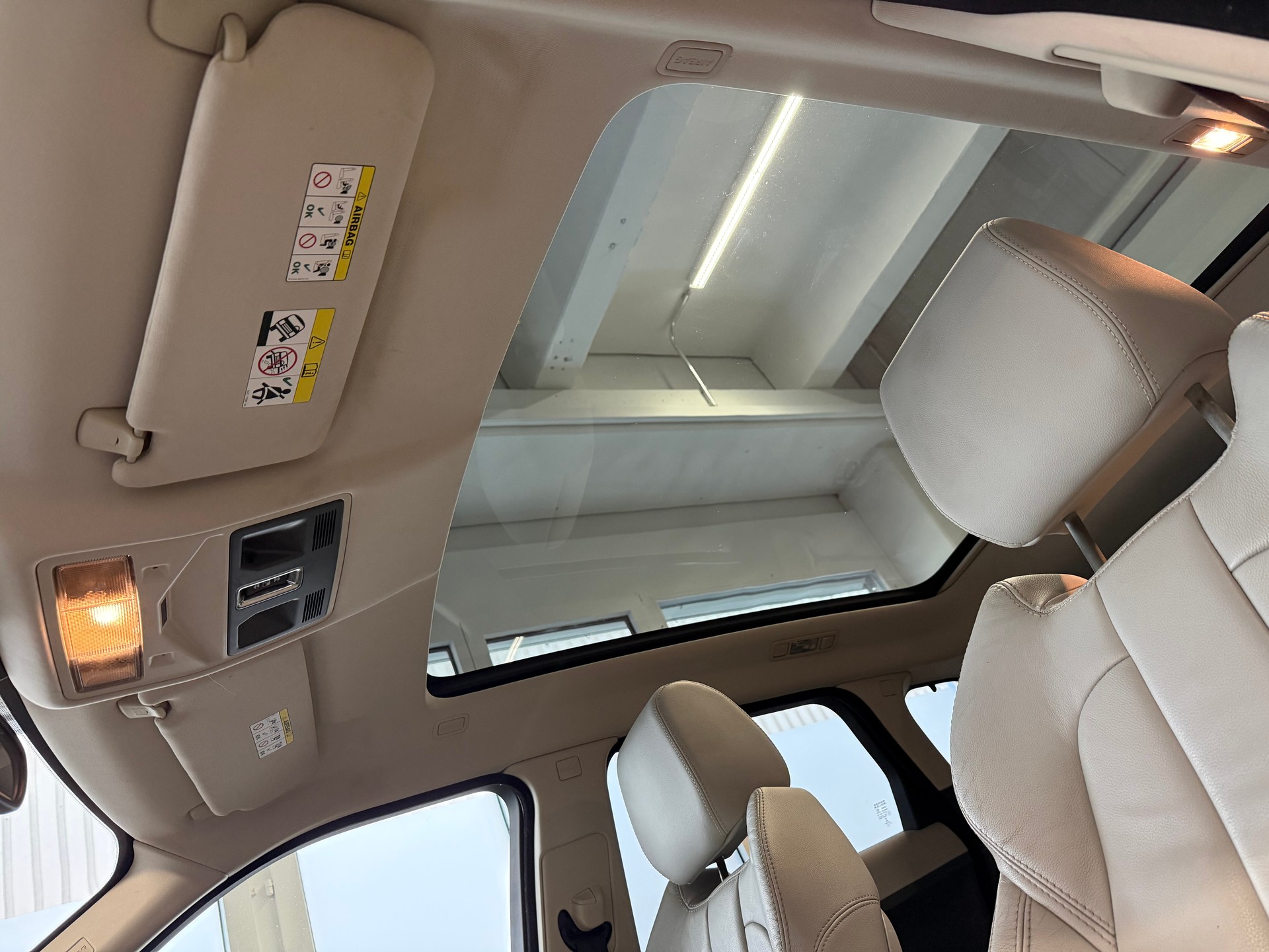 LAND ROVER Range Rover Evoque 2.2 SD4 Pure AT6-image-15