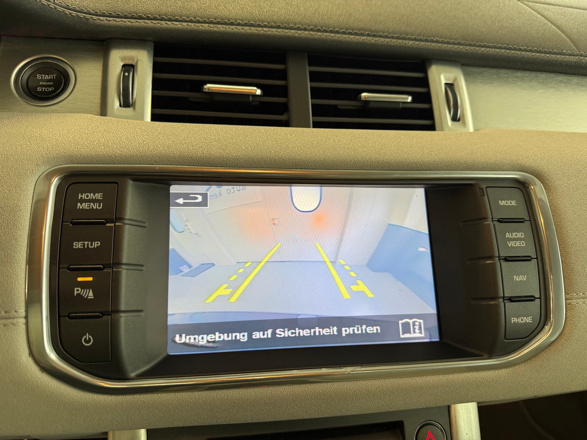 LAND ROVER Range Rover Evoque 2.2 SD4 Pure AT6-image-10