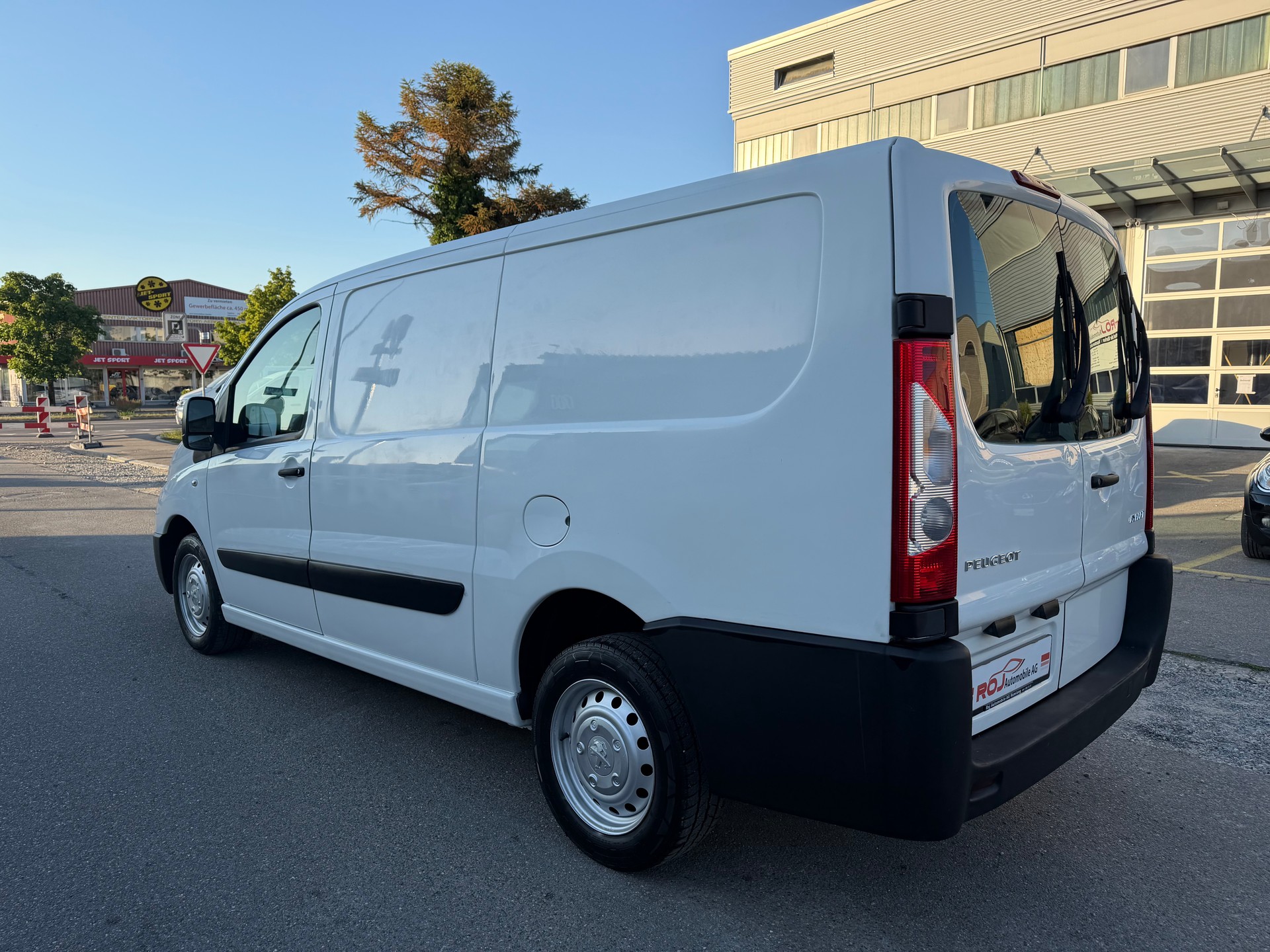 PEUGEOT Expert 2.0 HDi 229 L2H1-image-6