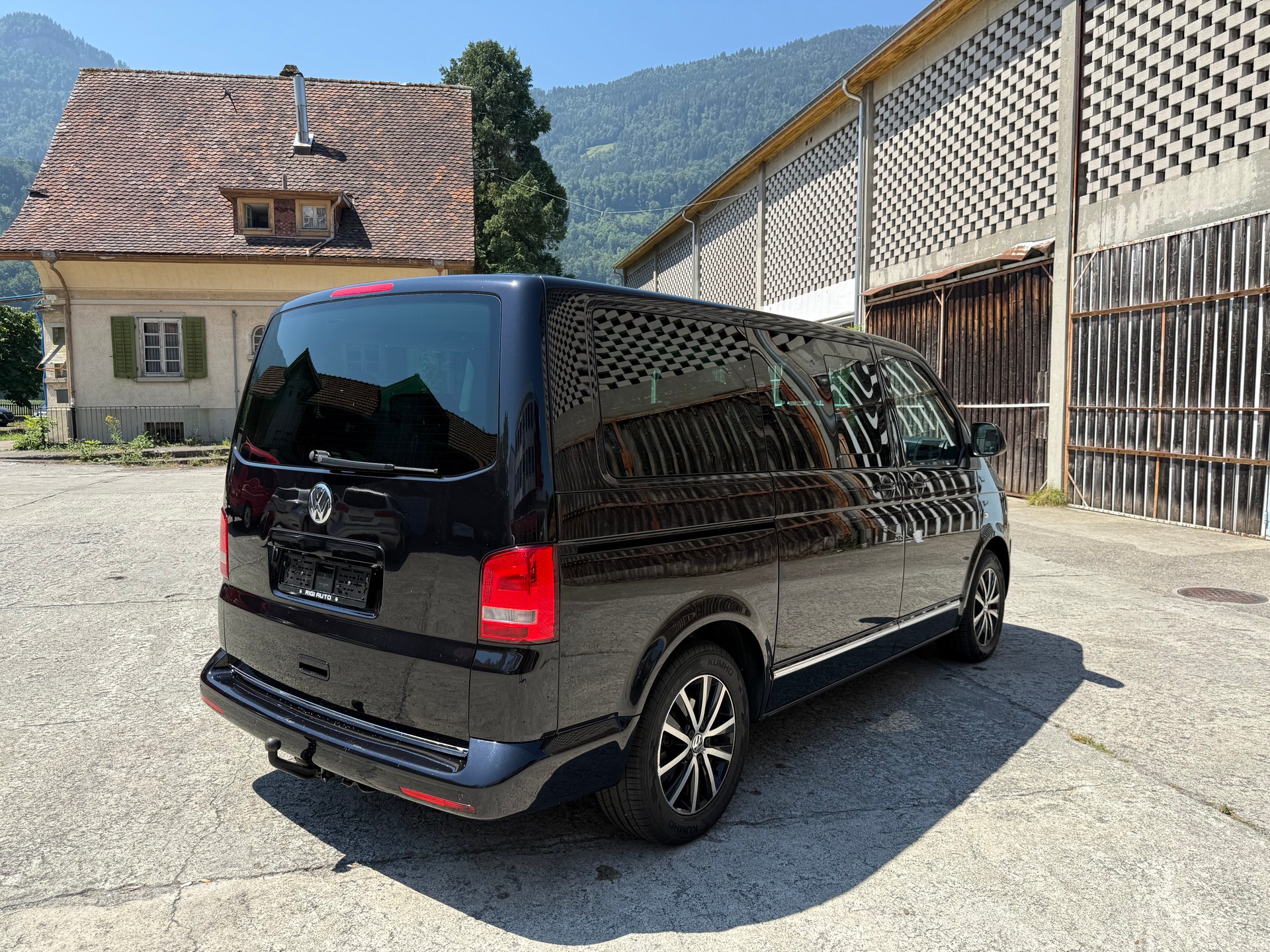 VW T5 Multivan 2.0 Bi-TDI CR HL Last Ed. 4Motion DSG-image-2