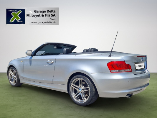 BMW 120i-image-4