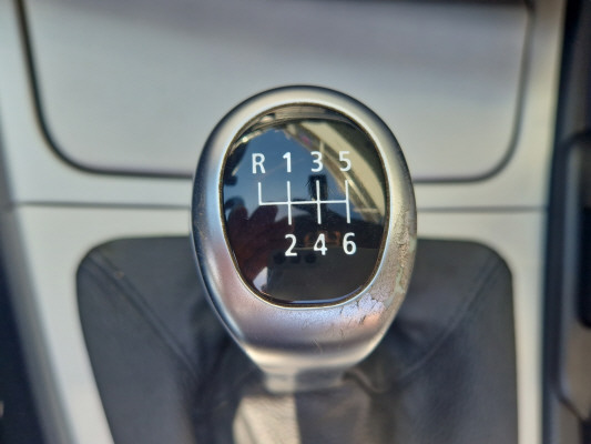 BMW 120i-image-14
