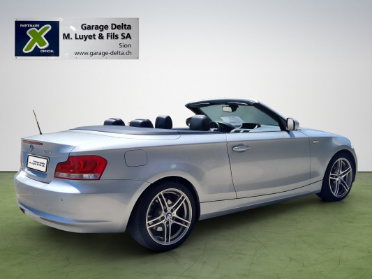 BMW 120i-image-5