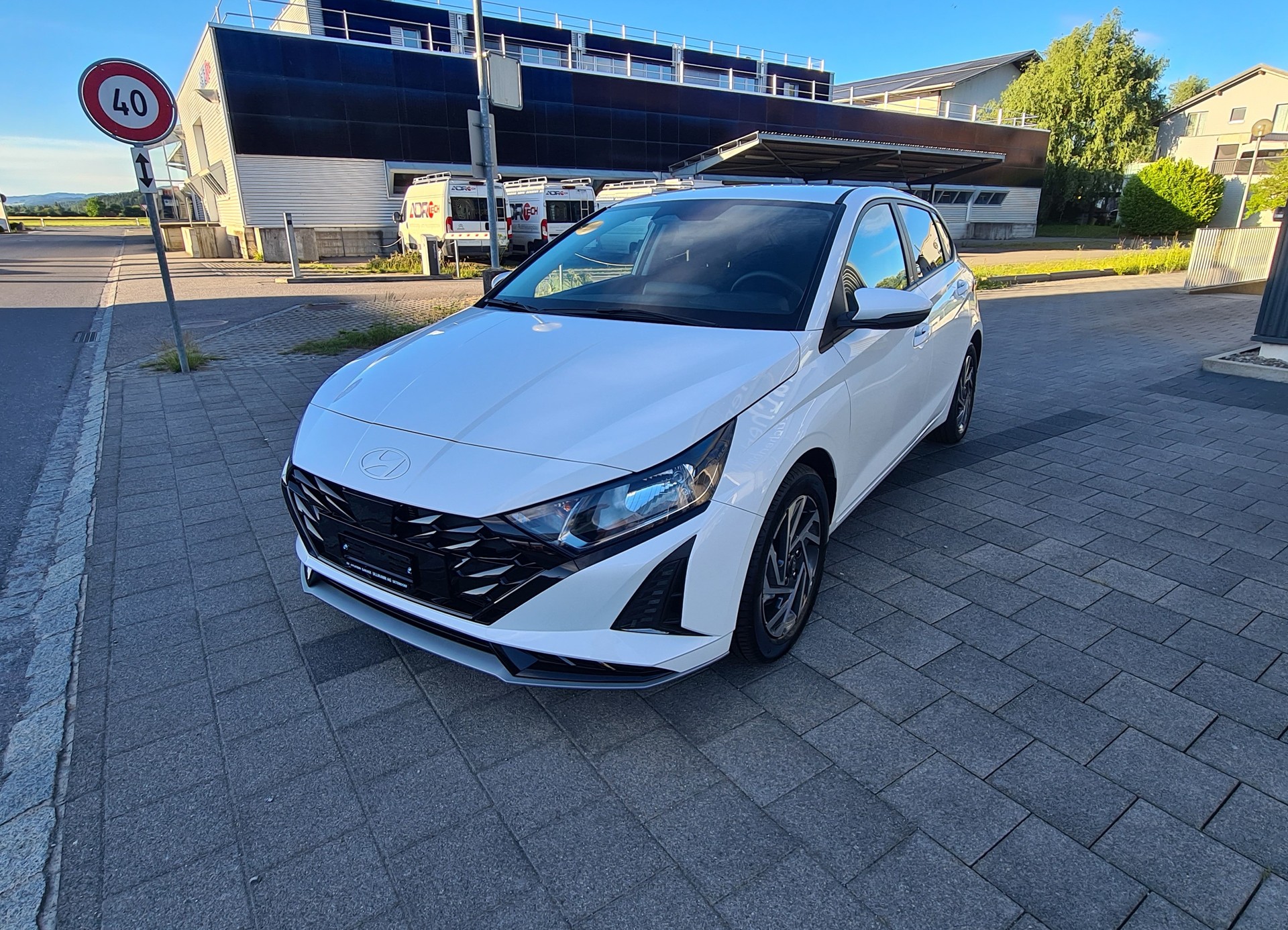 HYUNDAI i20 1.0 T-GDi Amplia DCT-image-0