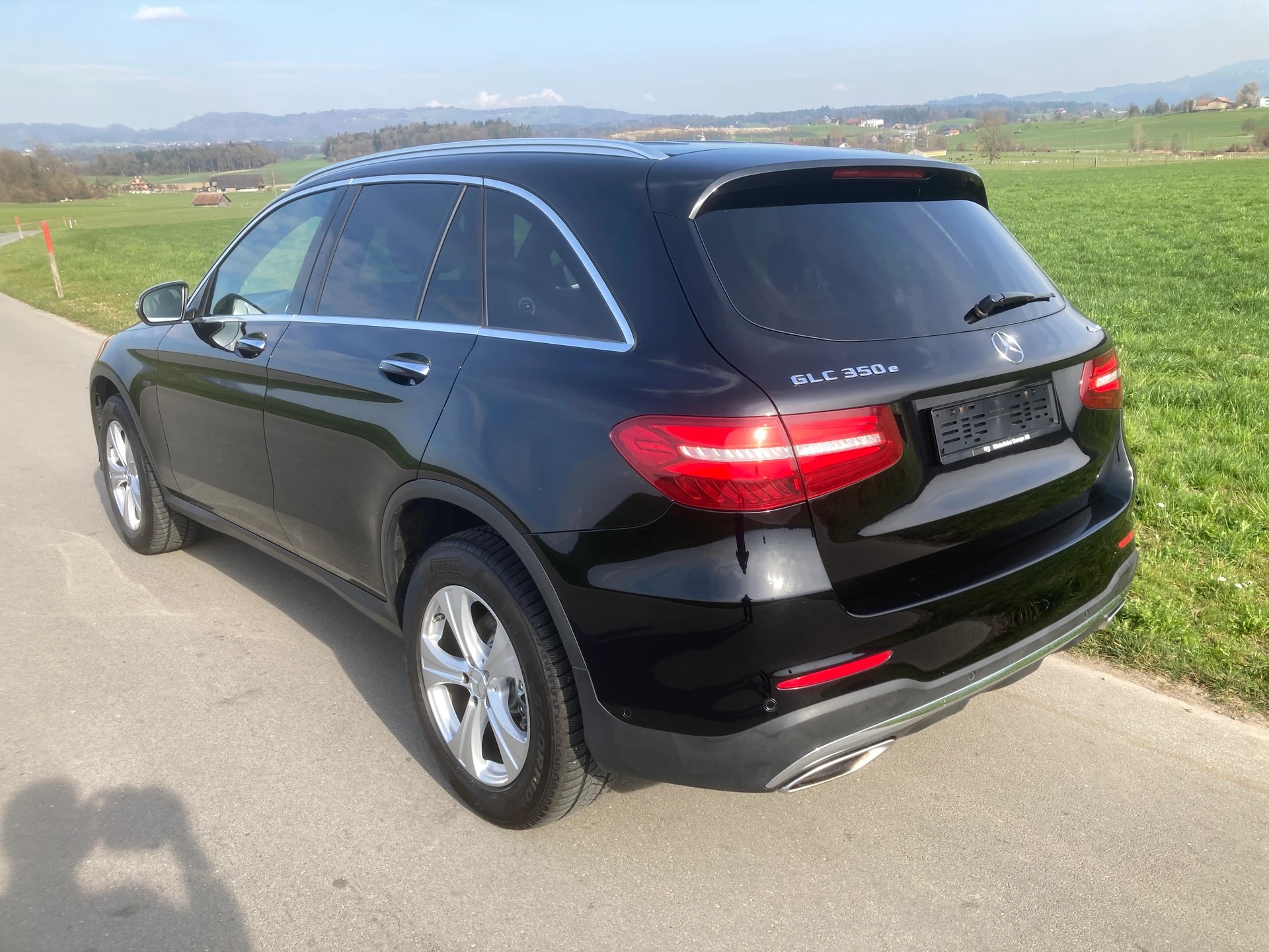MERCEDES-BENZ GLC 350 e AMG Line 4Matic 7G-Tronic-image-3