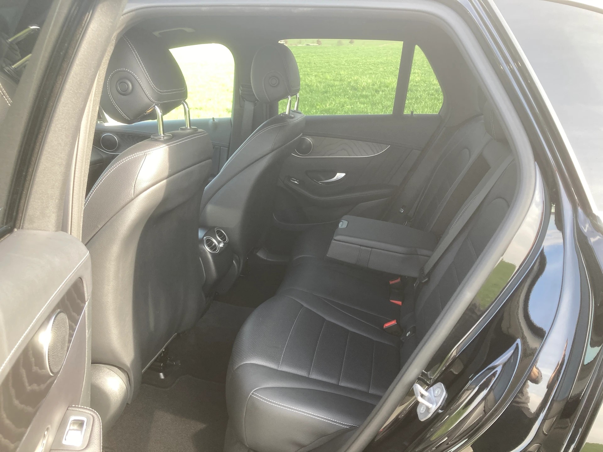 MERCEDES-BENZ GLC 350 e AMG Line 4Matic 7G-Tronic-image-7