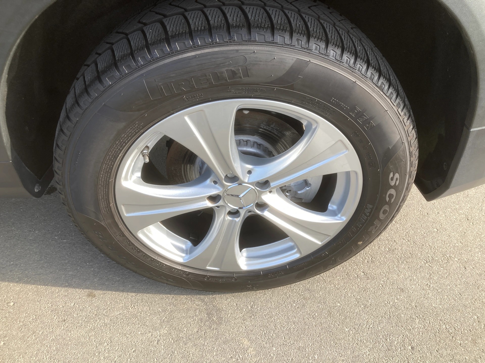 MERCEDES-BENZ GLC 350 e AMG Line 4Matic 7G-Tronic-image-6