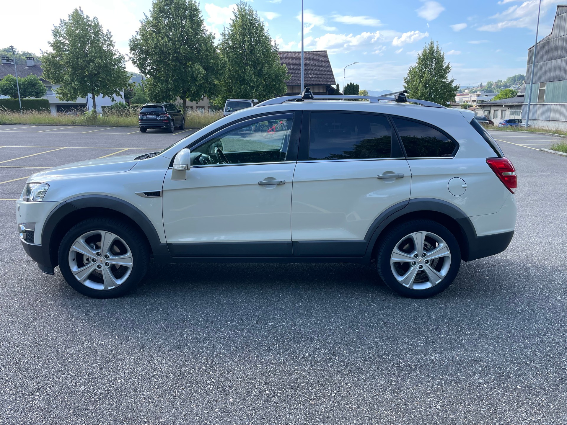 CHEVROLET Captiva 2.2 VCDi LTZ 4WD Automatic-image-3