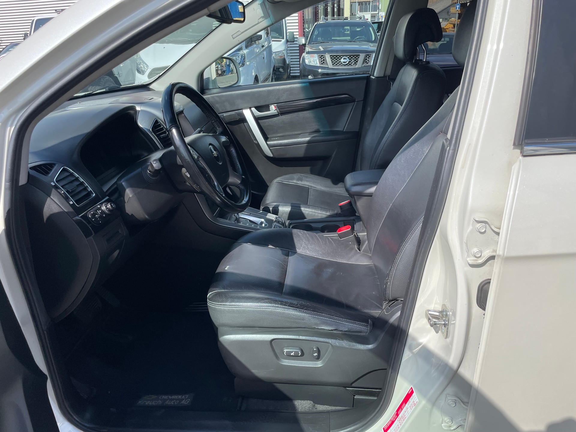 CHEVROLET Captiva 2.2 VCDi LTZ 4WD Automatic-image-10