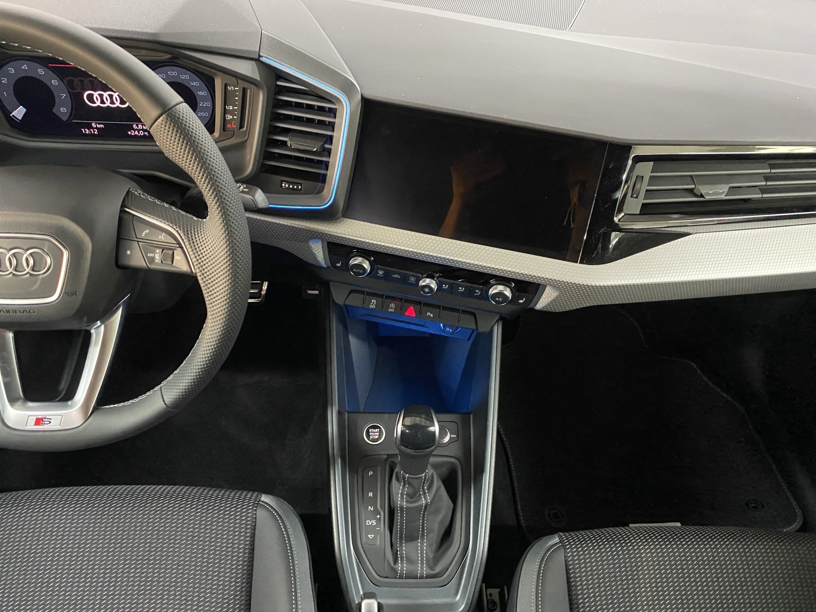 AUDI A1 Sportback 30 TFSI S Line Attraction S-tronic-image-10