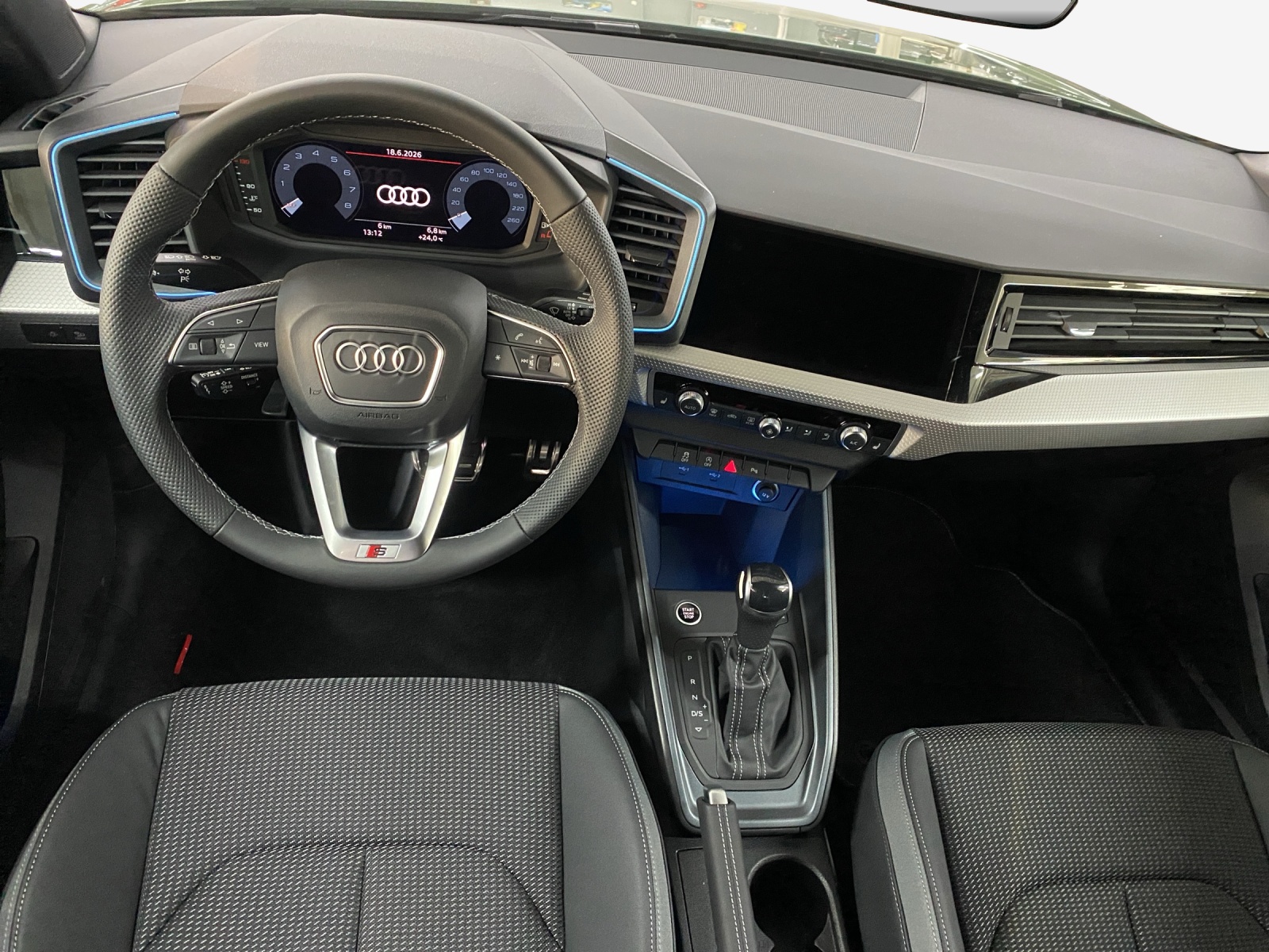 AUDI A1 Sportback 30 TFSI S Line Attraction S-tronic-image-8