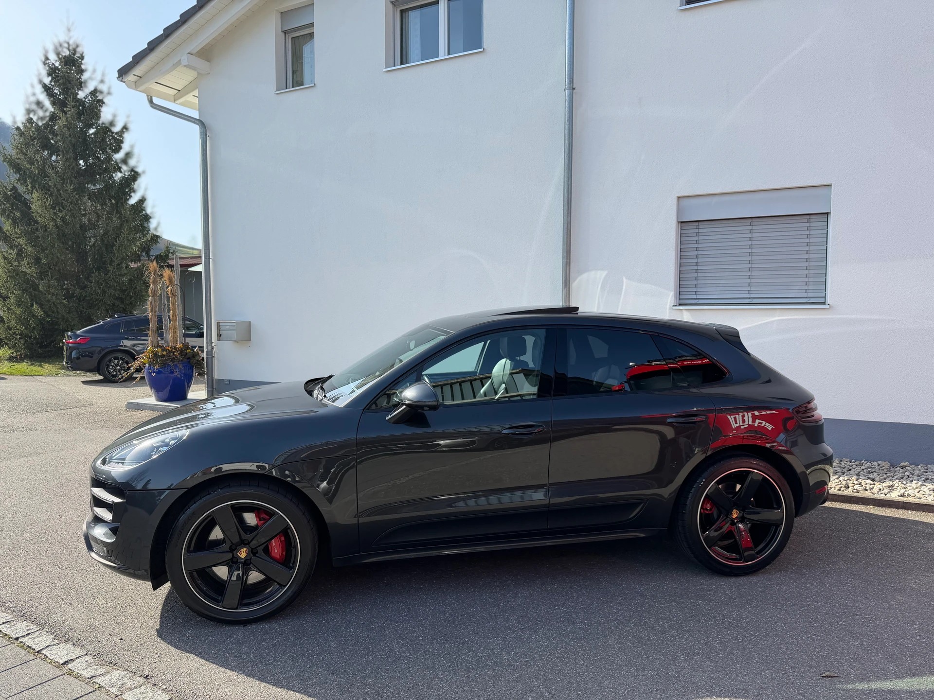 PORSCHE Macan Turbo Performance PDK-image-11