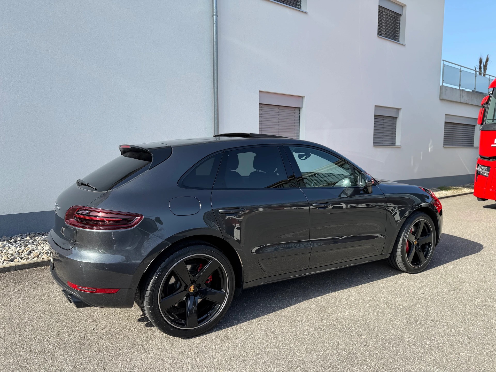 PORSCHE Macan Turbo Performance PDK-image-5