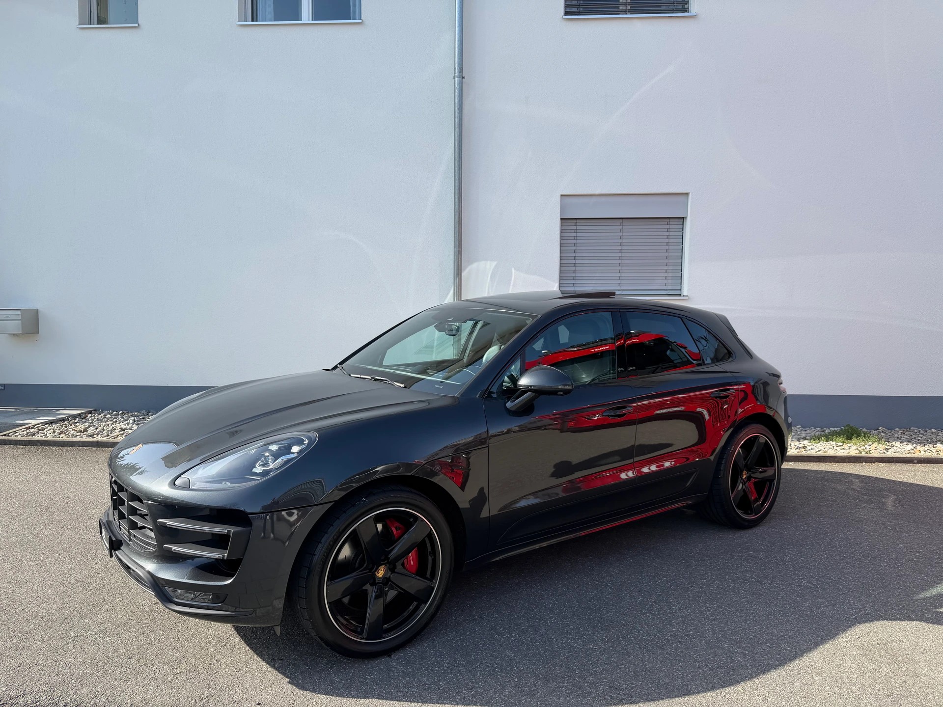 PORSCHE Macan Turbo Performance PDK-image-10