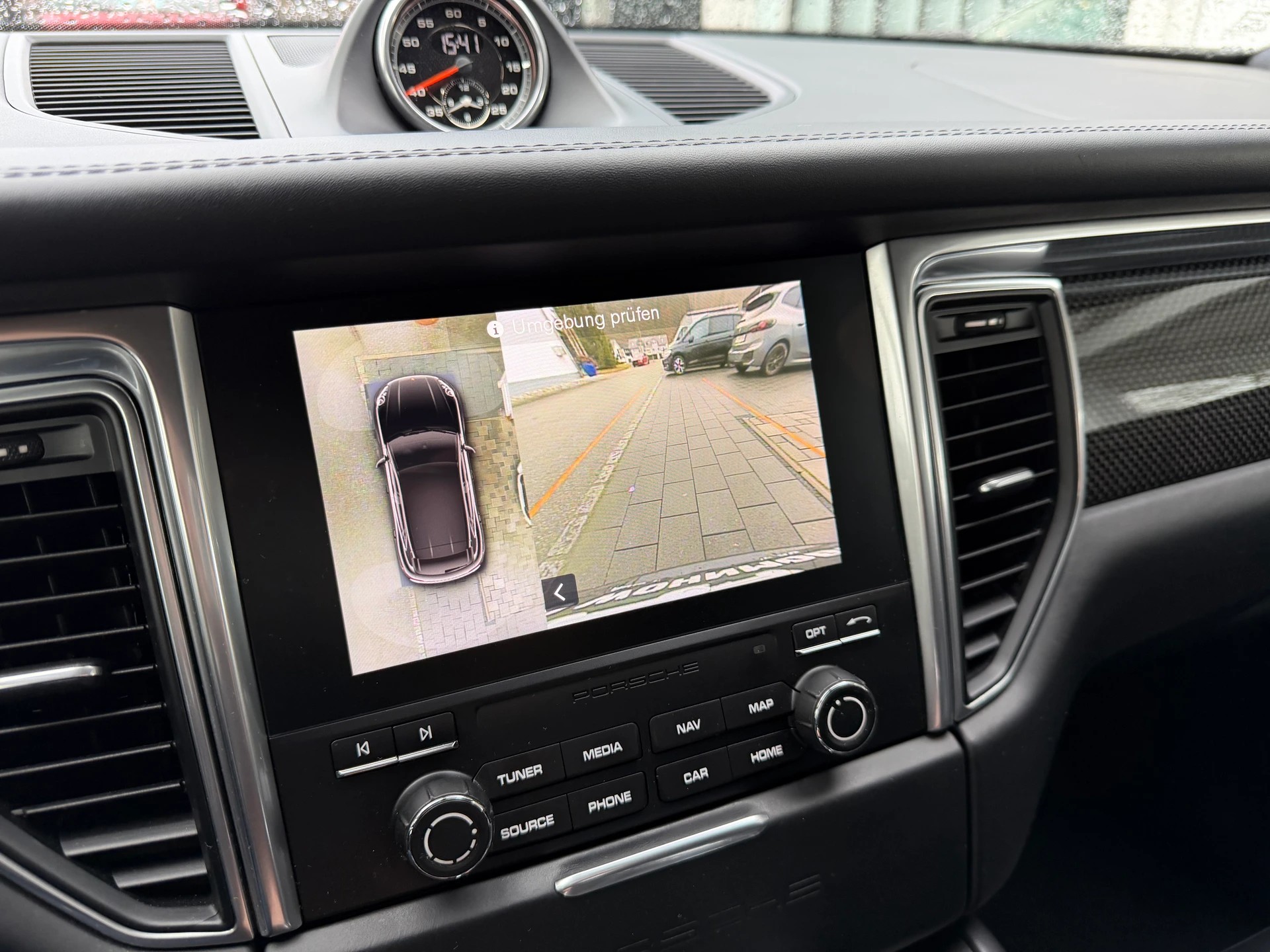 PORSCHE Macan Turbo Performance PDK-image-23