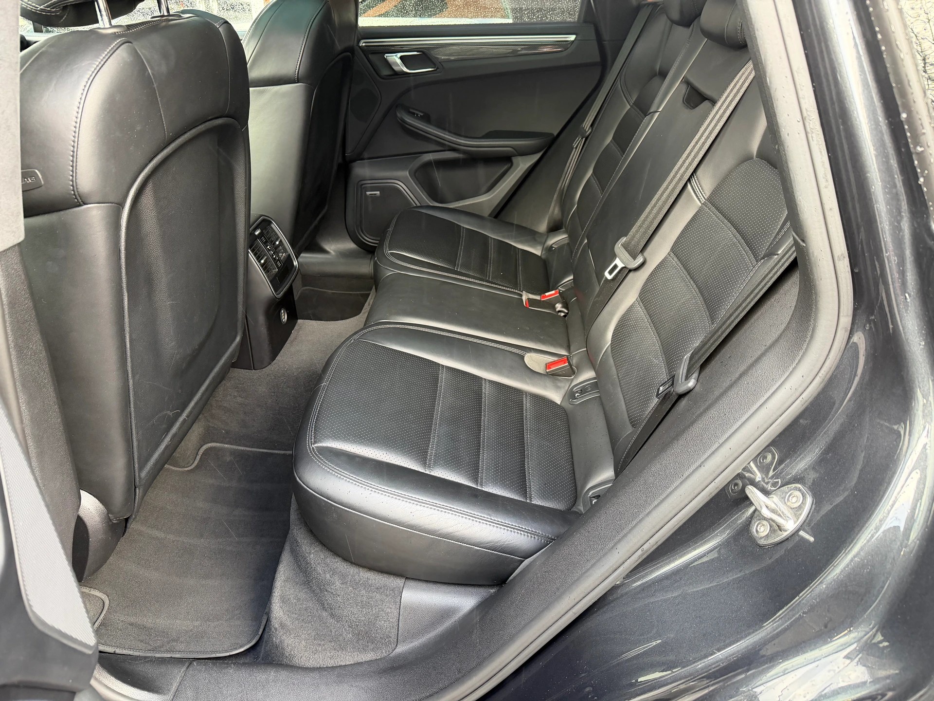 PORSCHE Macan Turbo Performance PDK-image-17