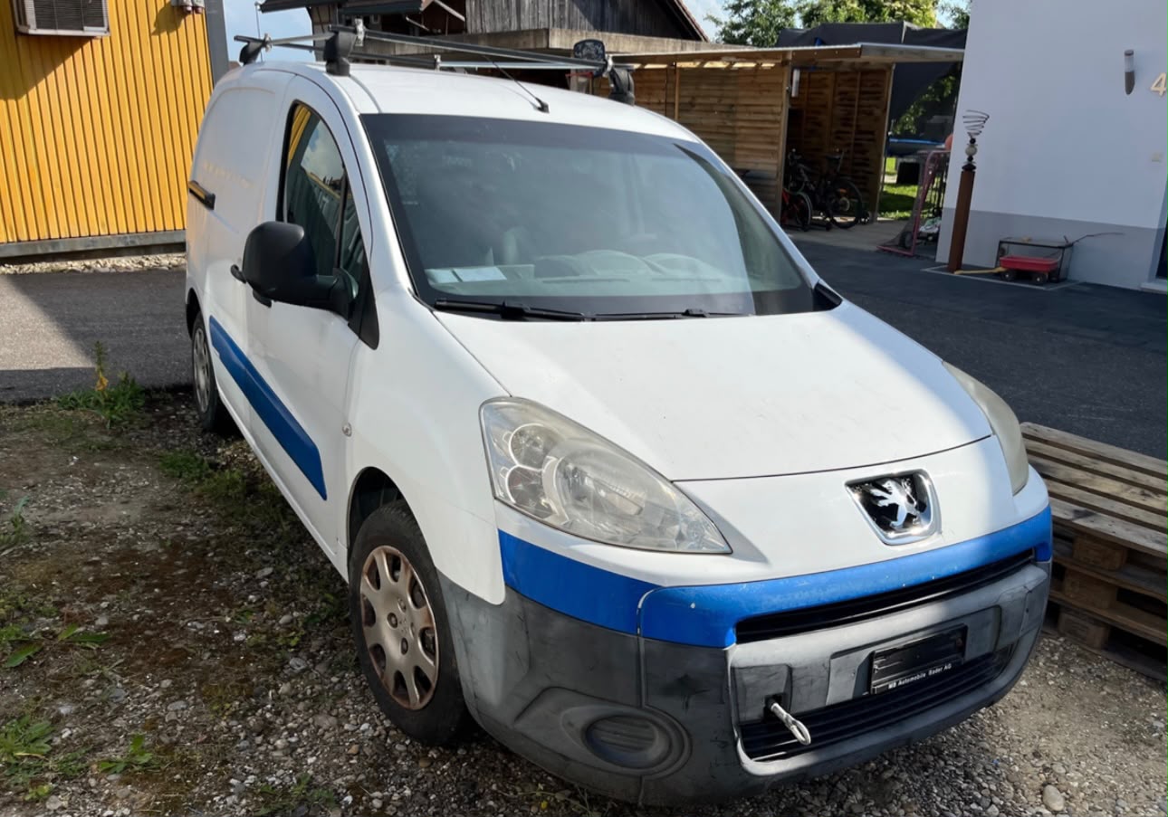 PEUGEOT Partner 1.6i Urban-image-0
