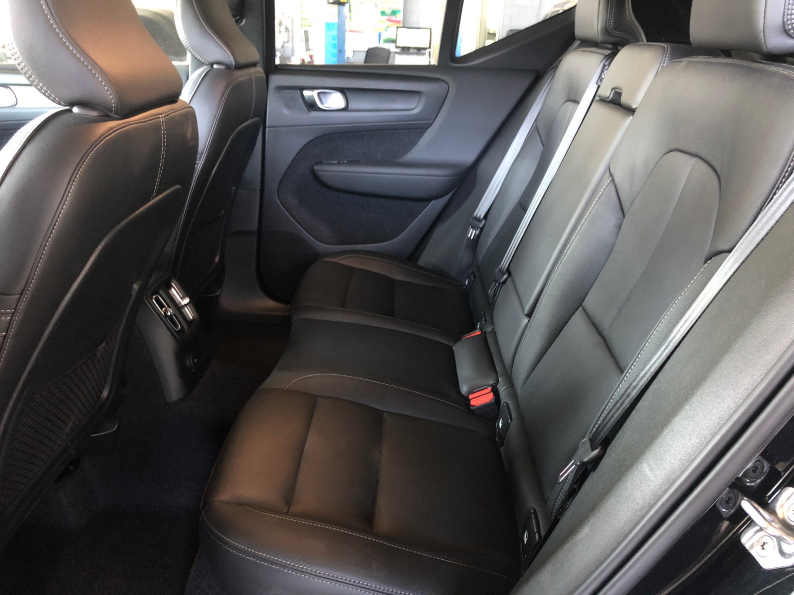 VOLVO XC40 1.5 T5 TE Inscription-image-8
