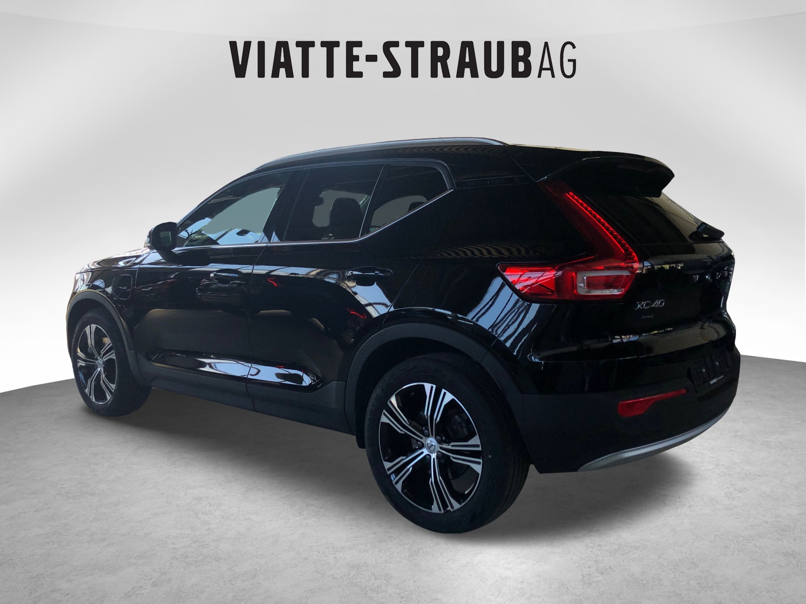 VOLVO XC40 1.5 T5 TE Inscription-image-2