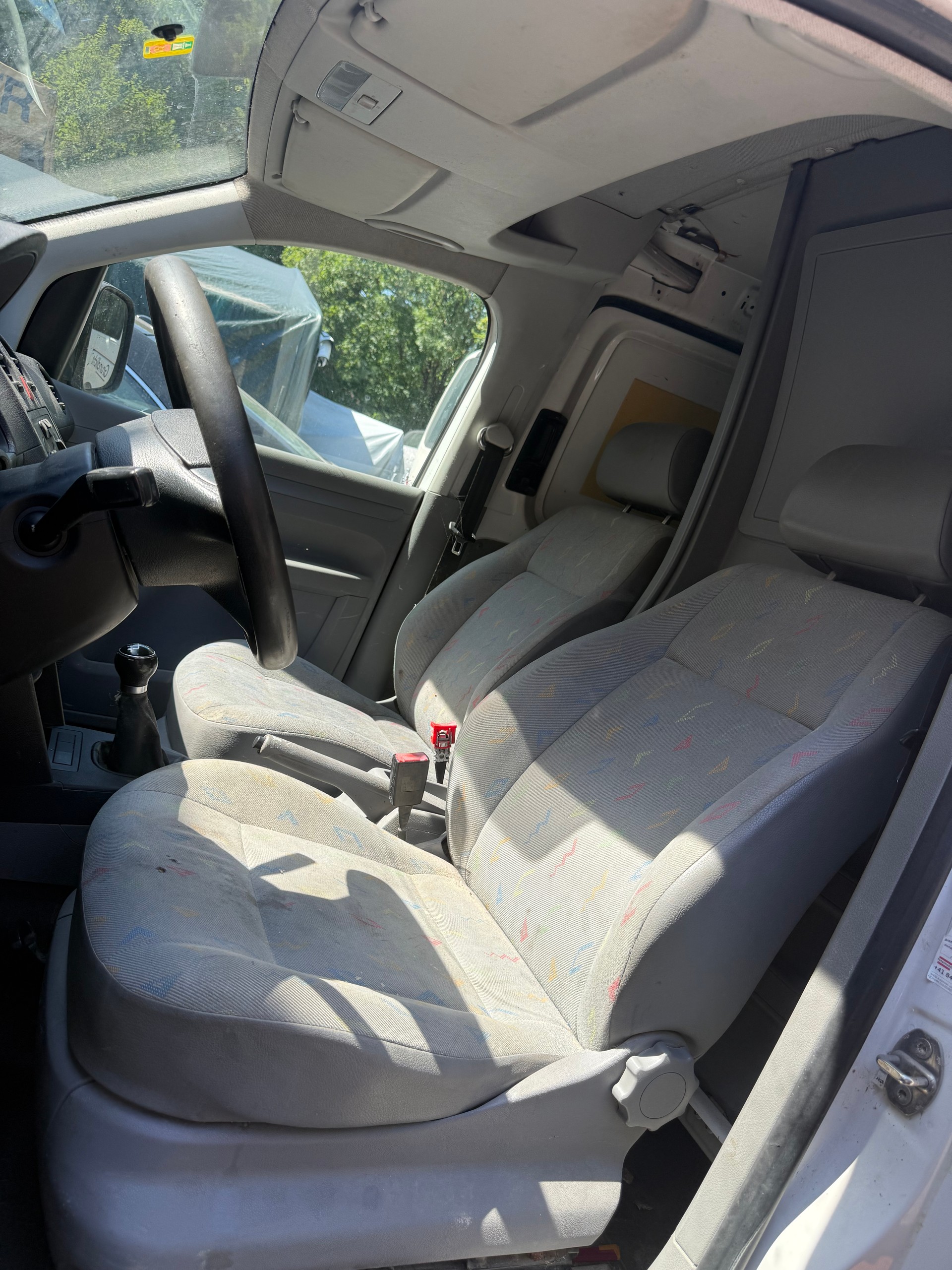 VW Caddy Maxi 2.0TDI-image-7
