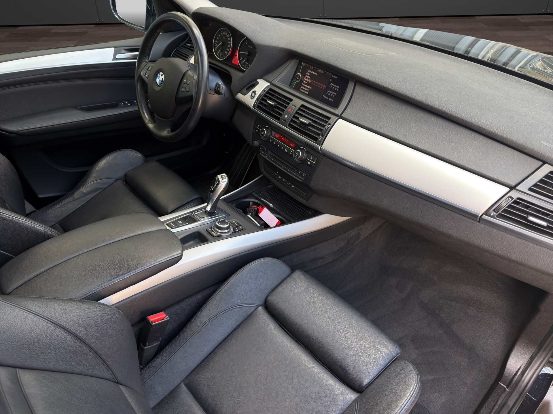 BMW X5 xDrive 30d Steptronic-image-18