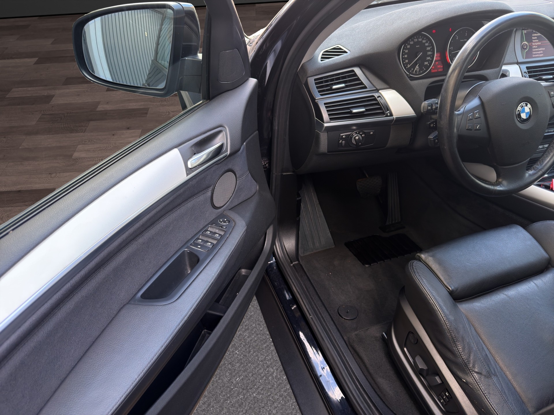 BMW X5 xDrive 30d Steptronic-image-19