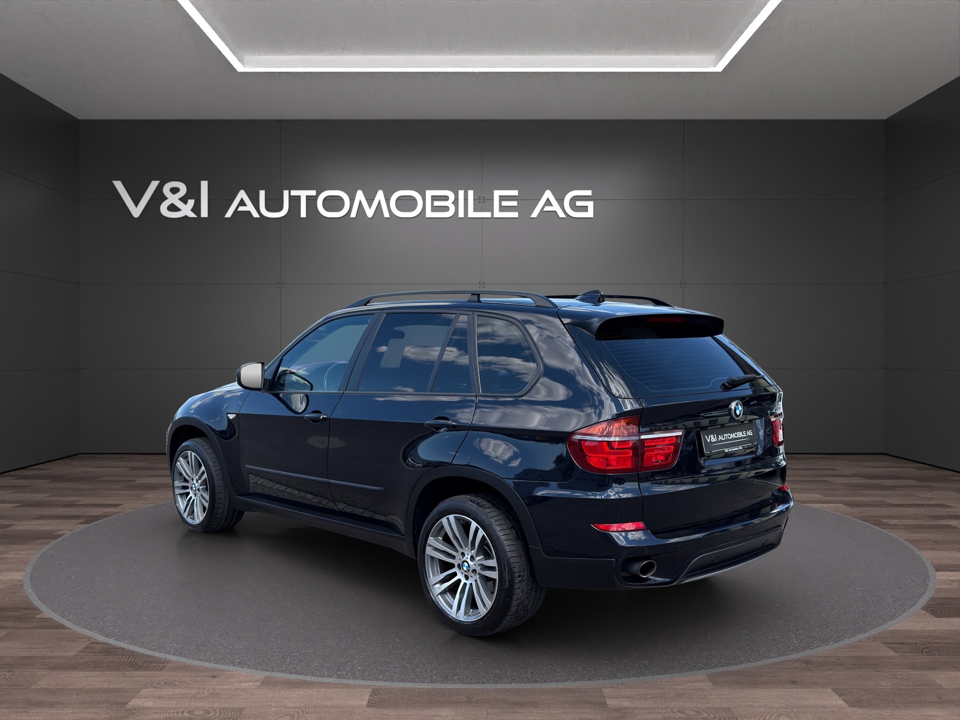 BMW X5 xDrive 30d Steptronic-showroom-element-3