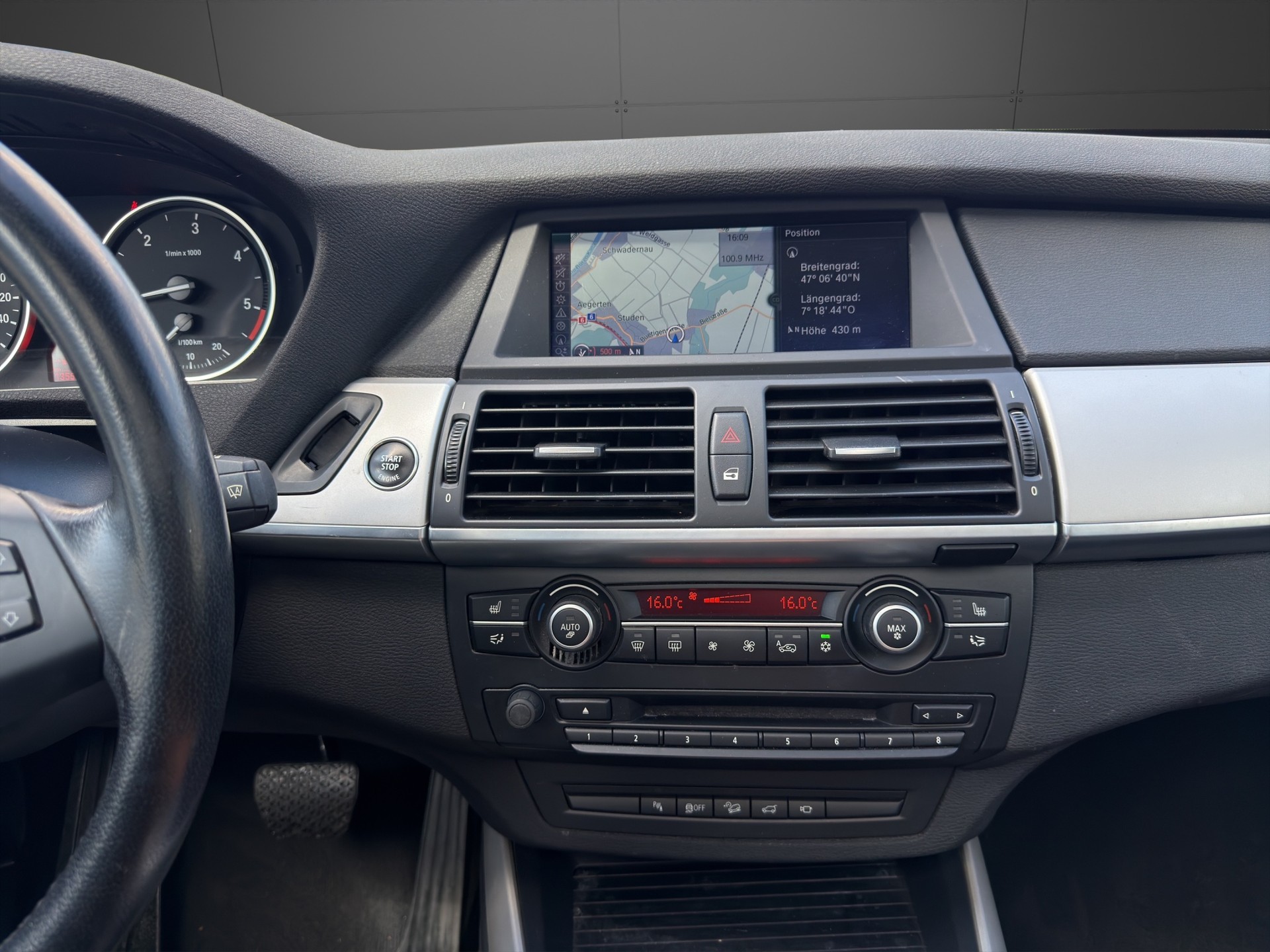 BMW X5 xDrive 30d Steptronic-image-13
