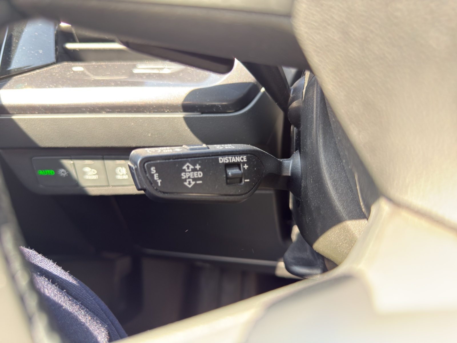 AUDI Q4 e-tron 40-image-16
