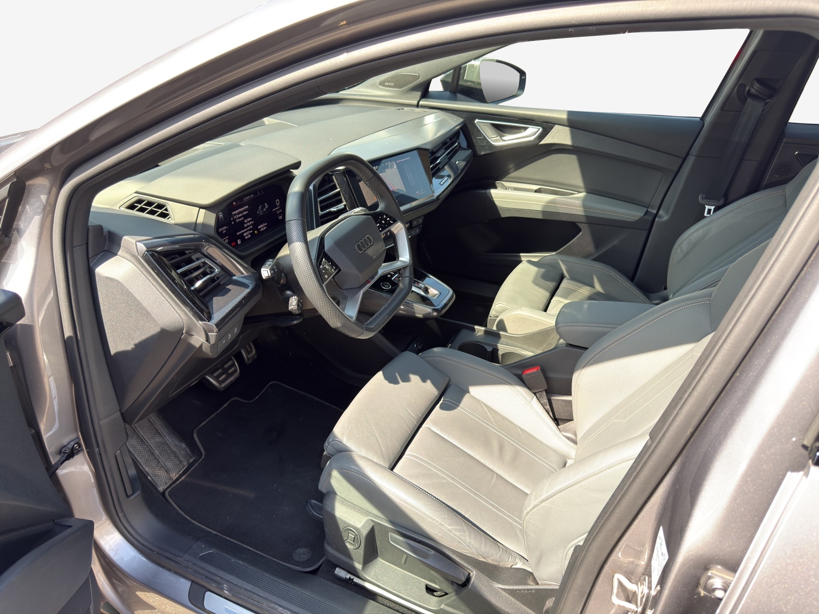 AUDI Q4 e-tron 40-image-8