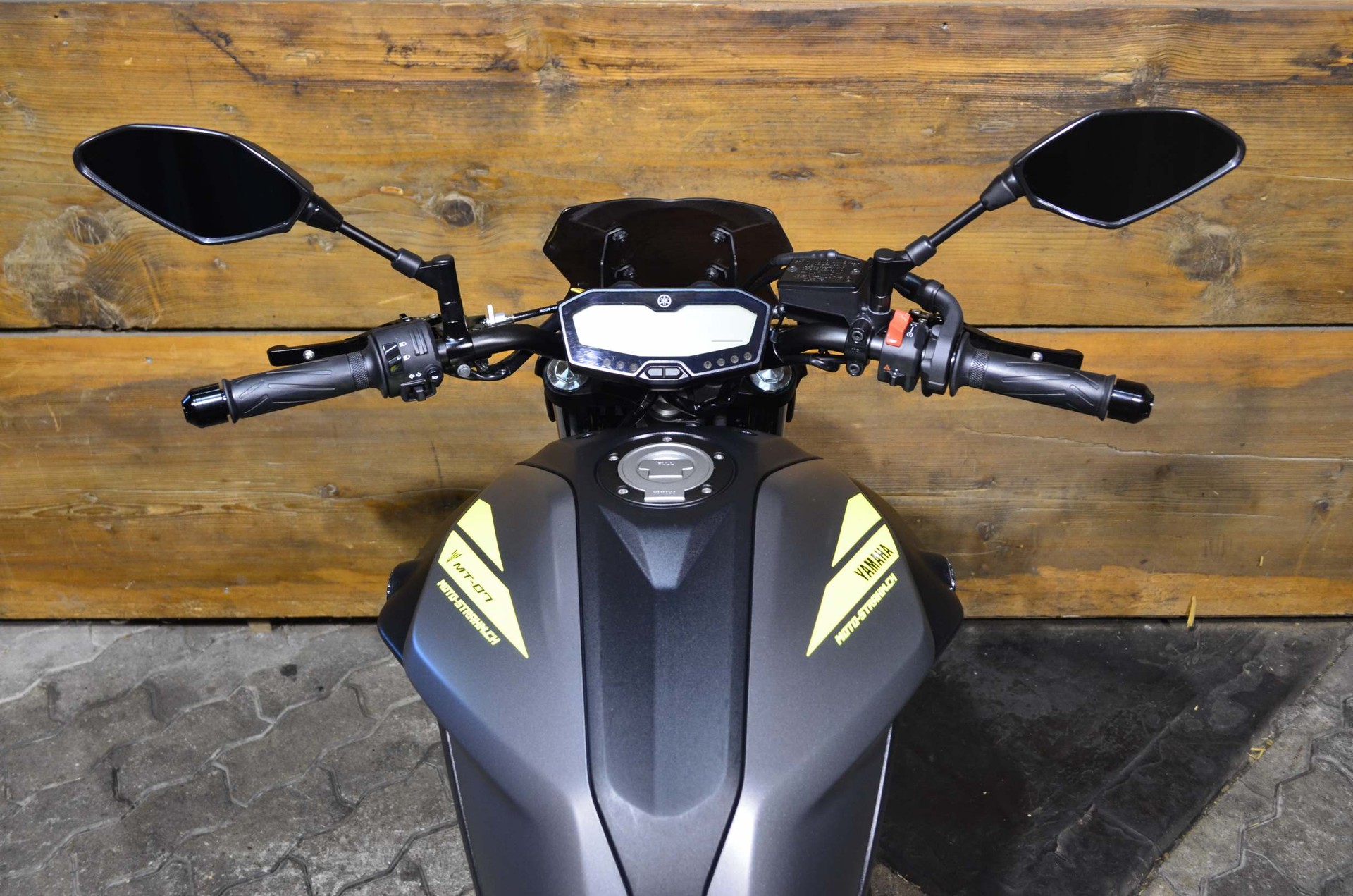YAMAHA MT-07 ABS-showroom-element-2