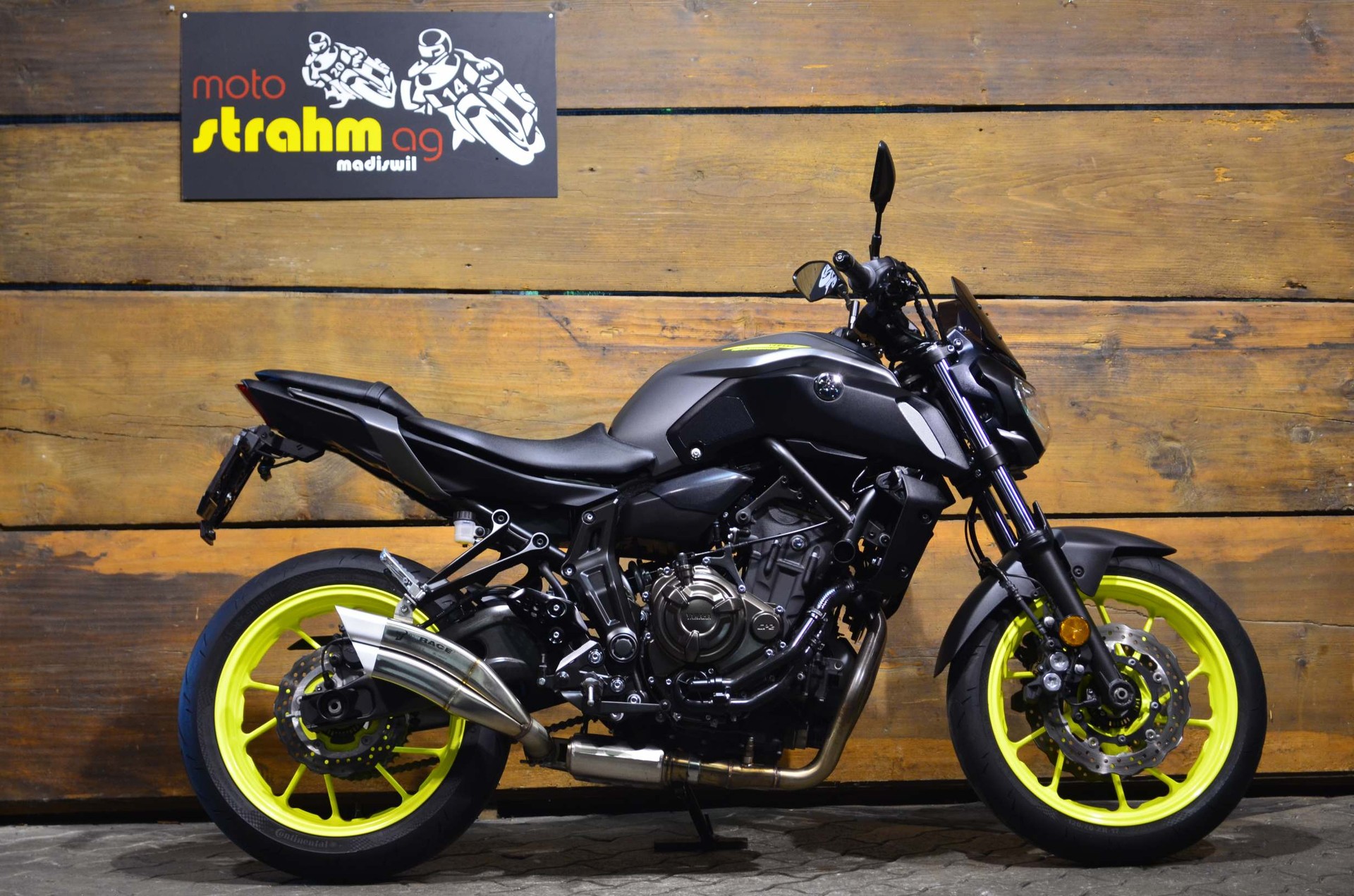 YAMAHA MT-07 ABS-showroom-element-1