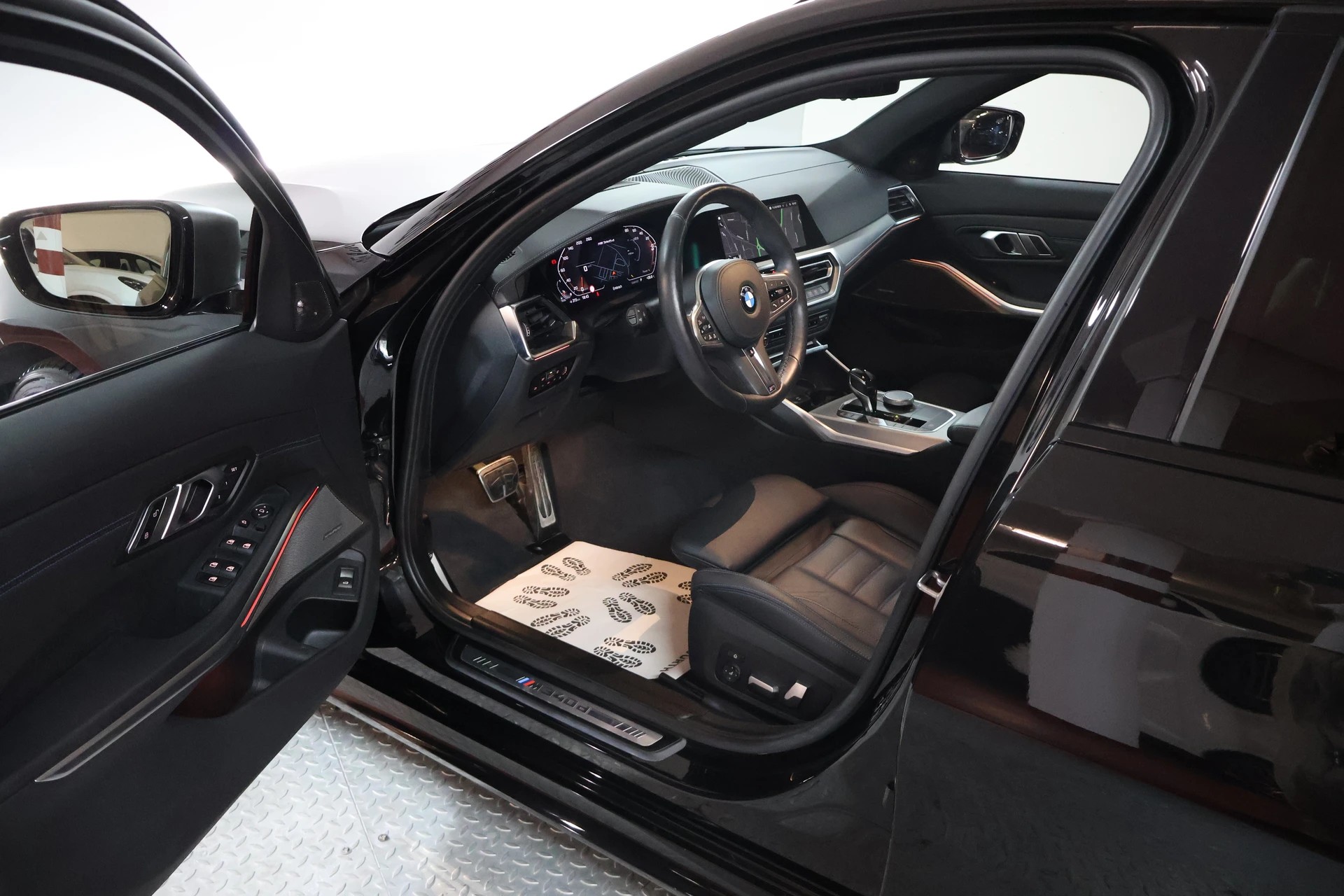 BMW M340d xDrive 48V Touring Steptronic Sport-image-5