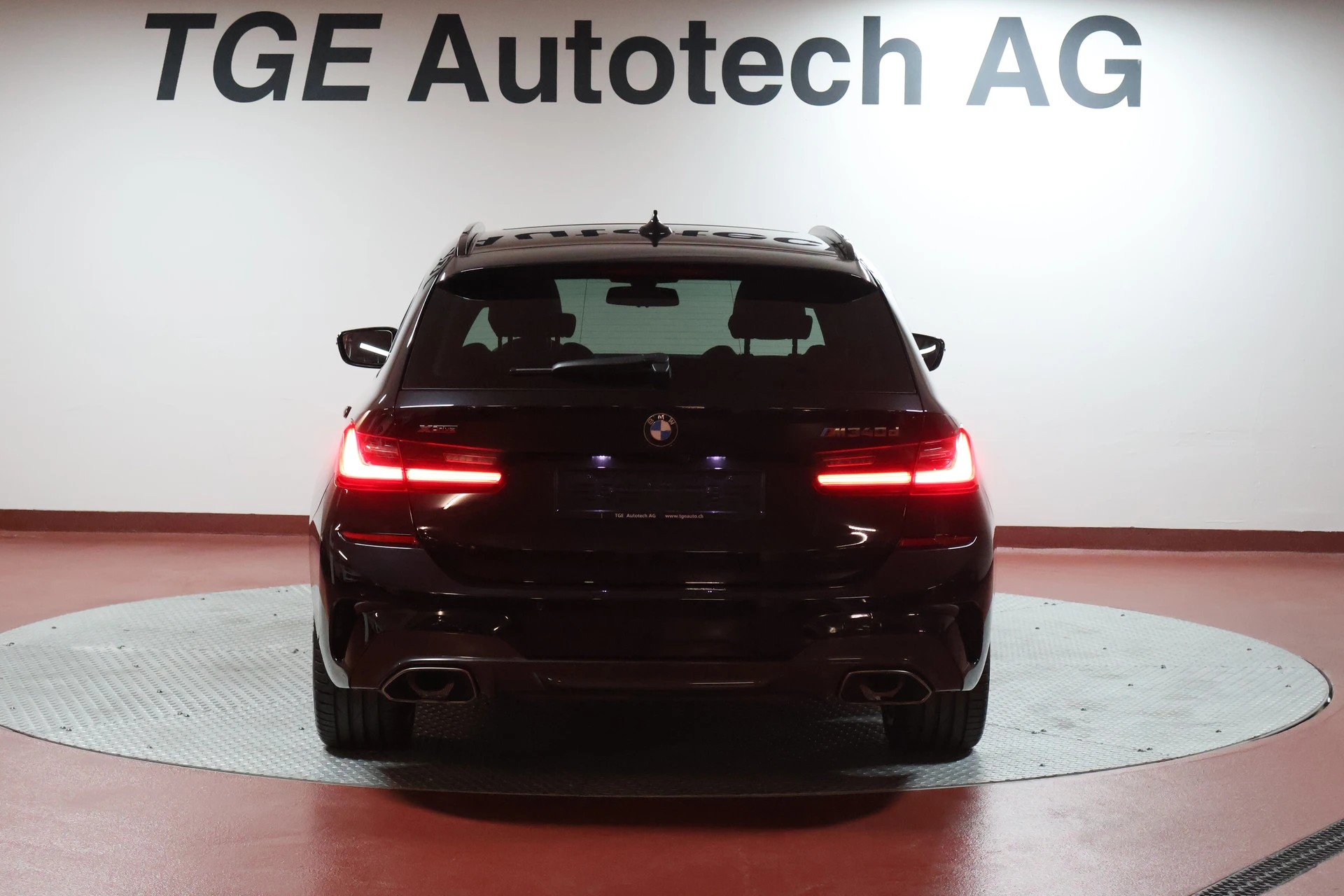 BMW M340d xDrive 48V Touring Steptronic Sport-image-21