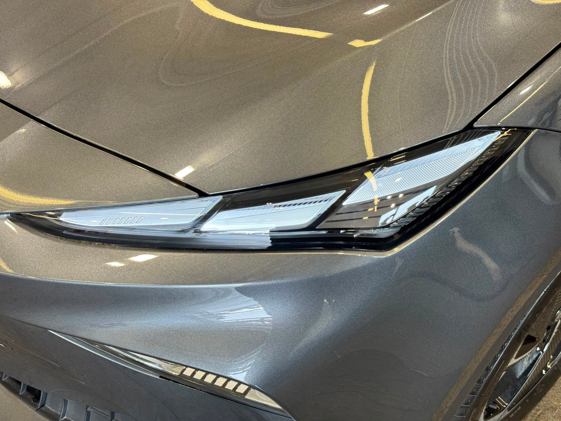 MG S5 EV 64kWh Luxury-image-1