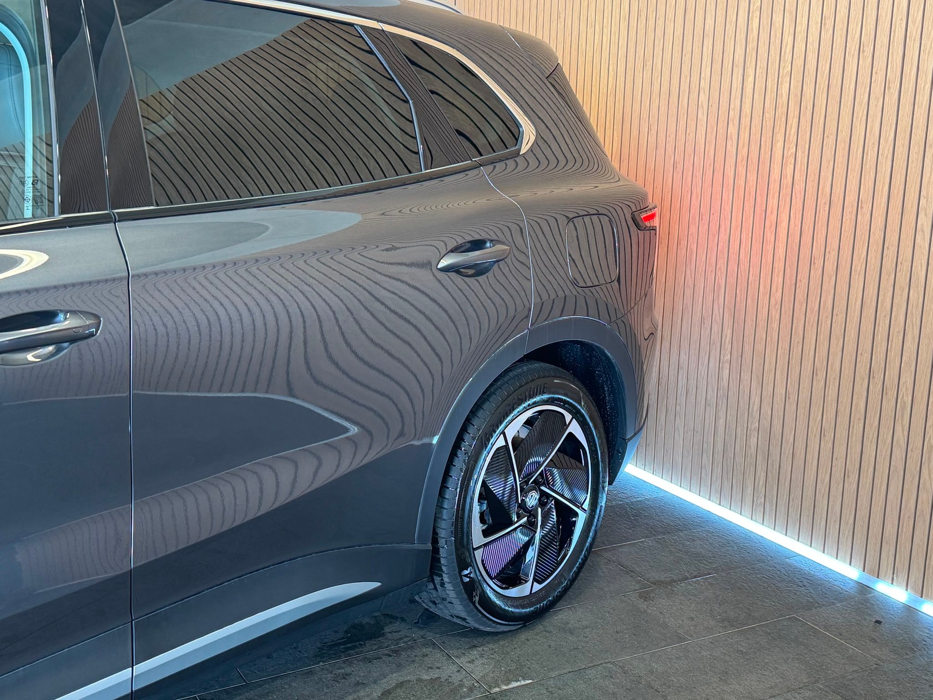 MG S5 EV 64kWh Luxury-image-5