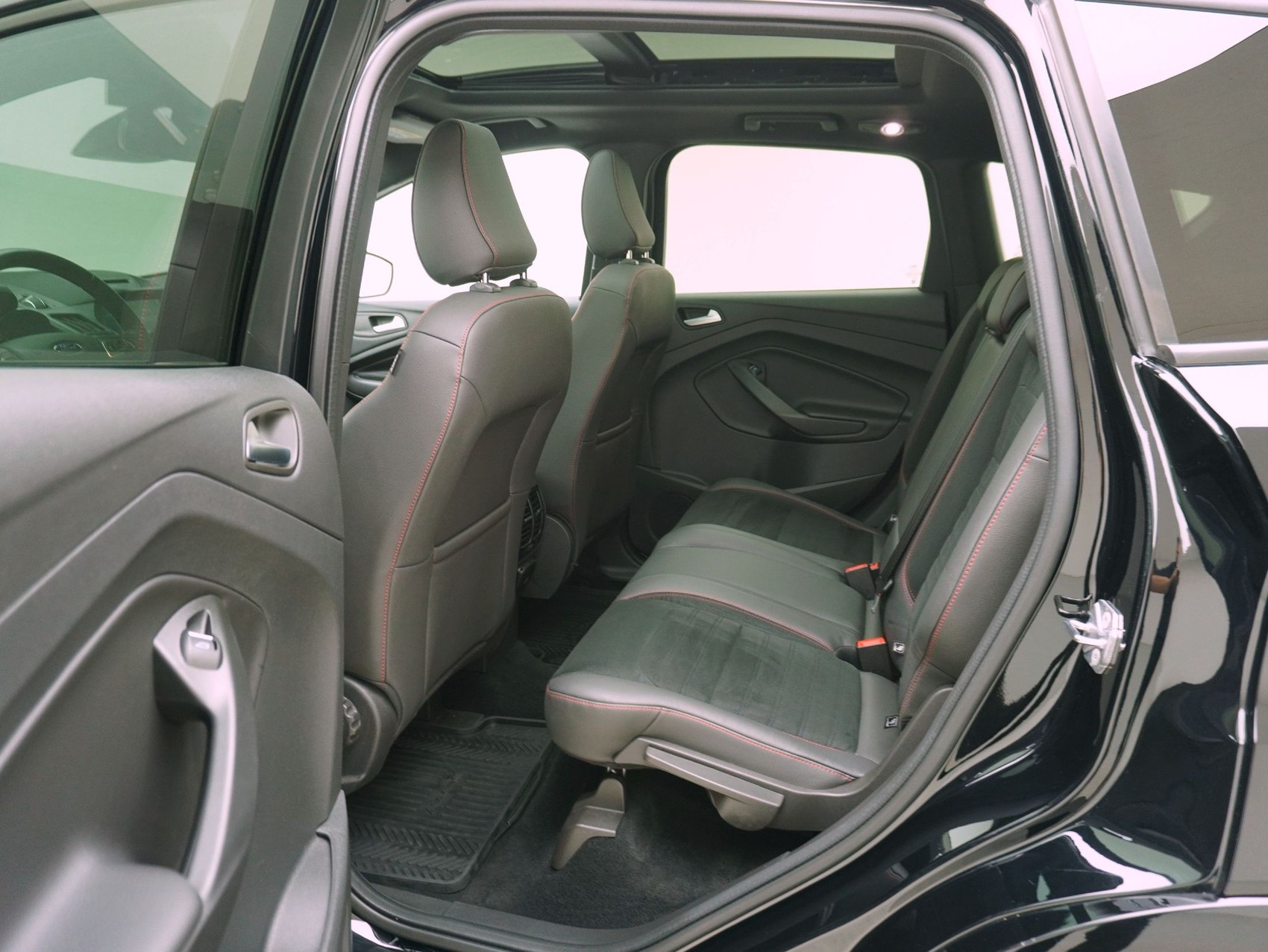 FORD Kuga 2.0 TDCi ST-Line 4WD-image-12