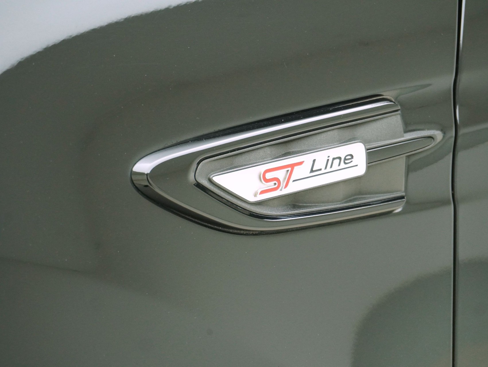 FORD Kuga 2.0 TDCi ST-Line 4WD-image-8
