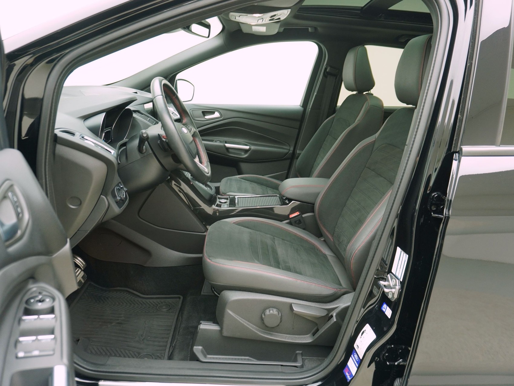 FORD Kuga 2.0 TDCi ST-Line 4WD-image-10