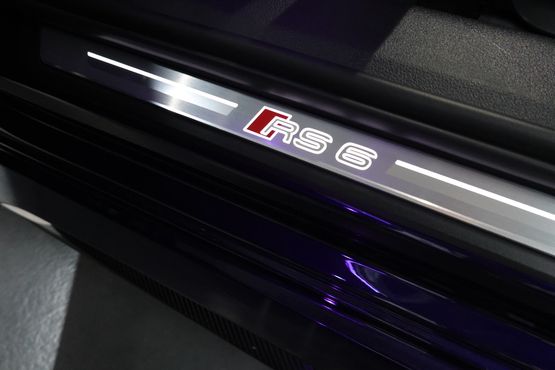 AUDI RS6 AVANT 4.0 TFSI V8 QUATTRO BLUE MET.-image-42